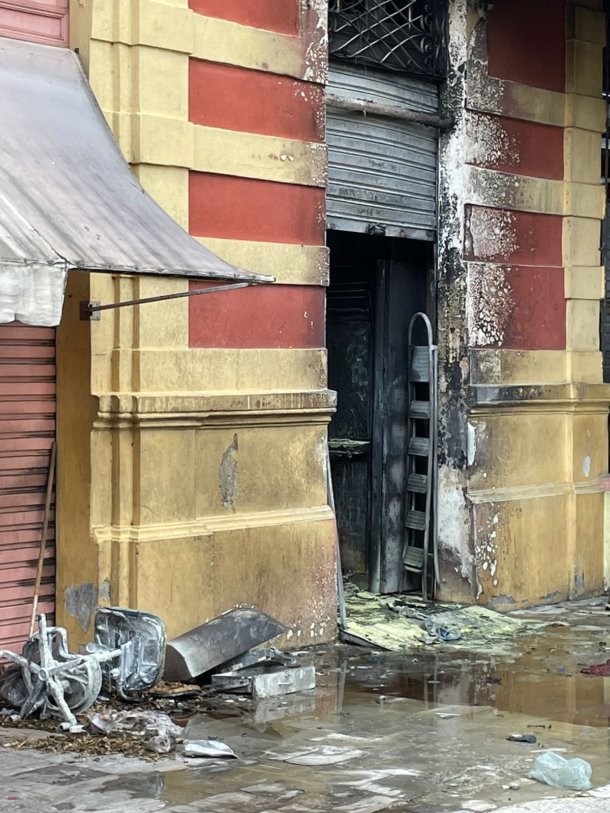 Morre em hospital uma das vítimas de incêndio em lotérica do Mercado Adolpho Lisboa em Manaus