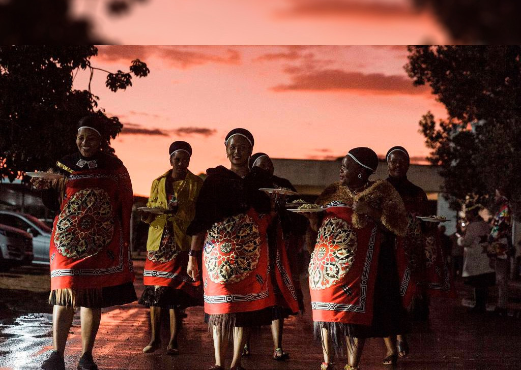 Na África do Sul, Rei Zulu é coroado em rito secreto após disputa por sucessão