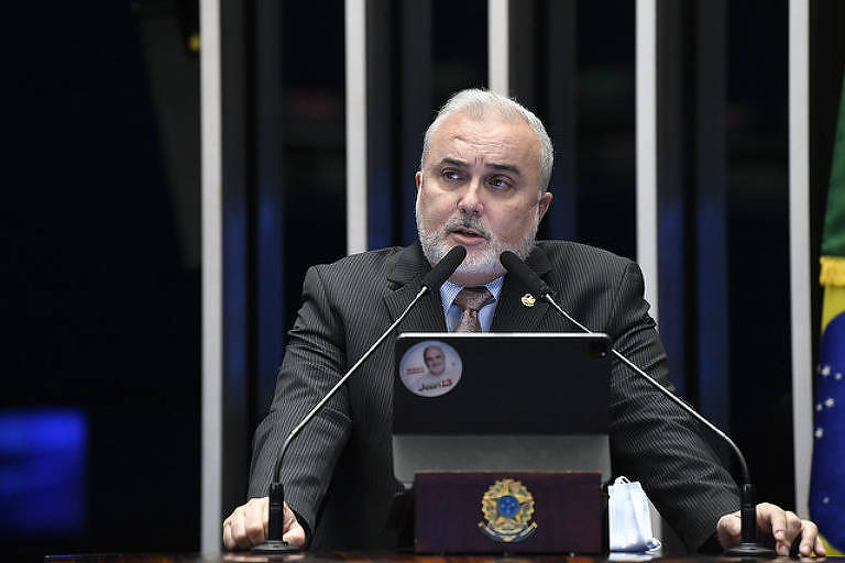 Senador faz novo pedido de  impeachment de Bolsonaro e Guedes por ‘pedaladas’