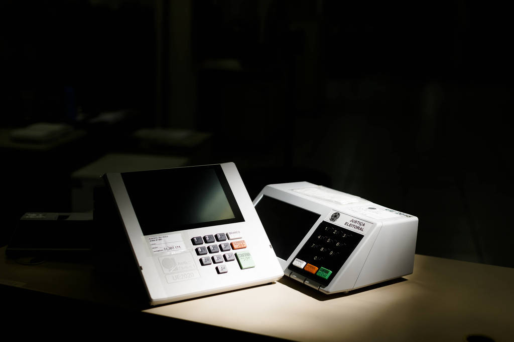 Instituto de pesquisa contratado pelo governo vê empate entre Lula e Bolsonaro