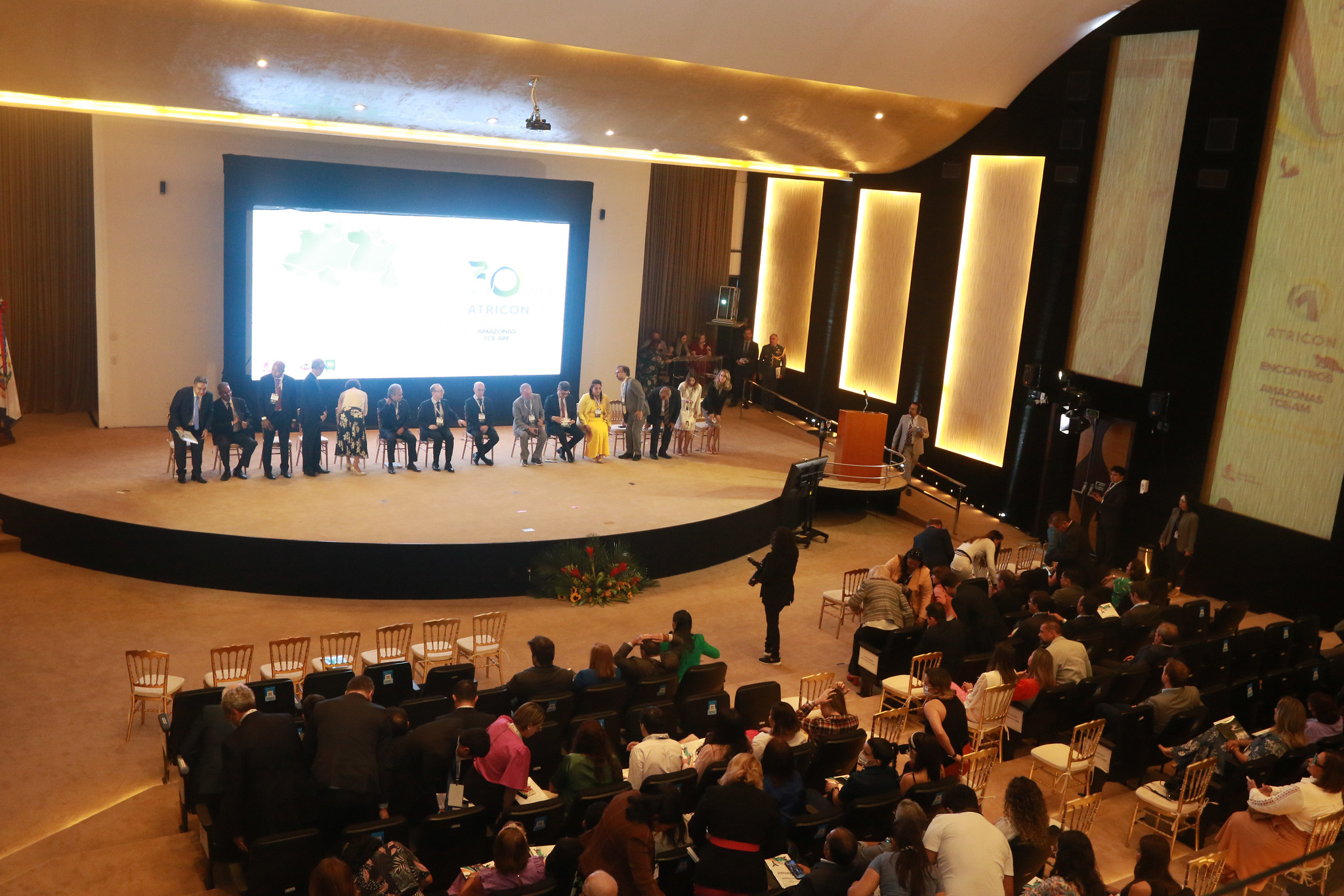 TCE-AM comemora 30 anos de Associação dos Membros selando compromisso com a transparência e a ética