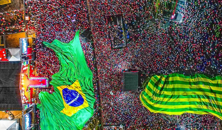 Lula é multado por propaganda eleitoral antecipada em evento realizado em Teresina, no Piauí