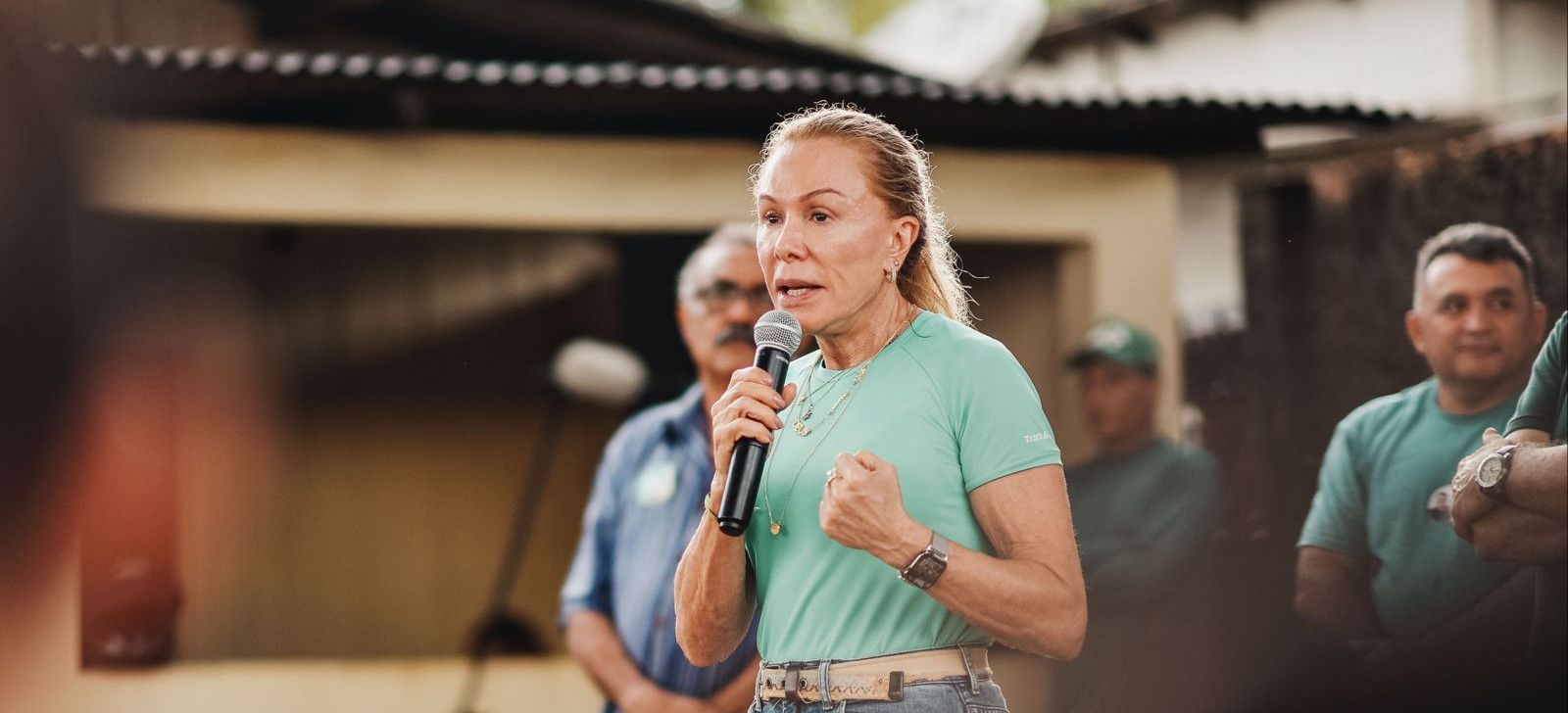 ‘Faremos agroindústrias no interior do Estado’, garante Teresa Surita em visita a Caroebe, município de RR
