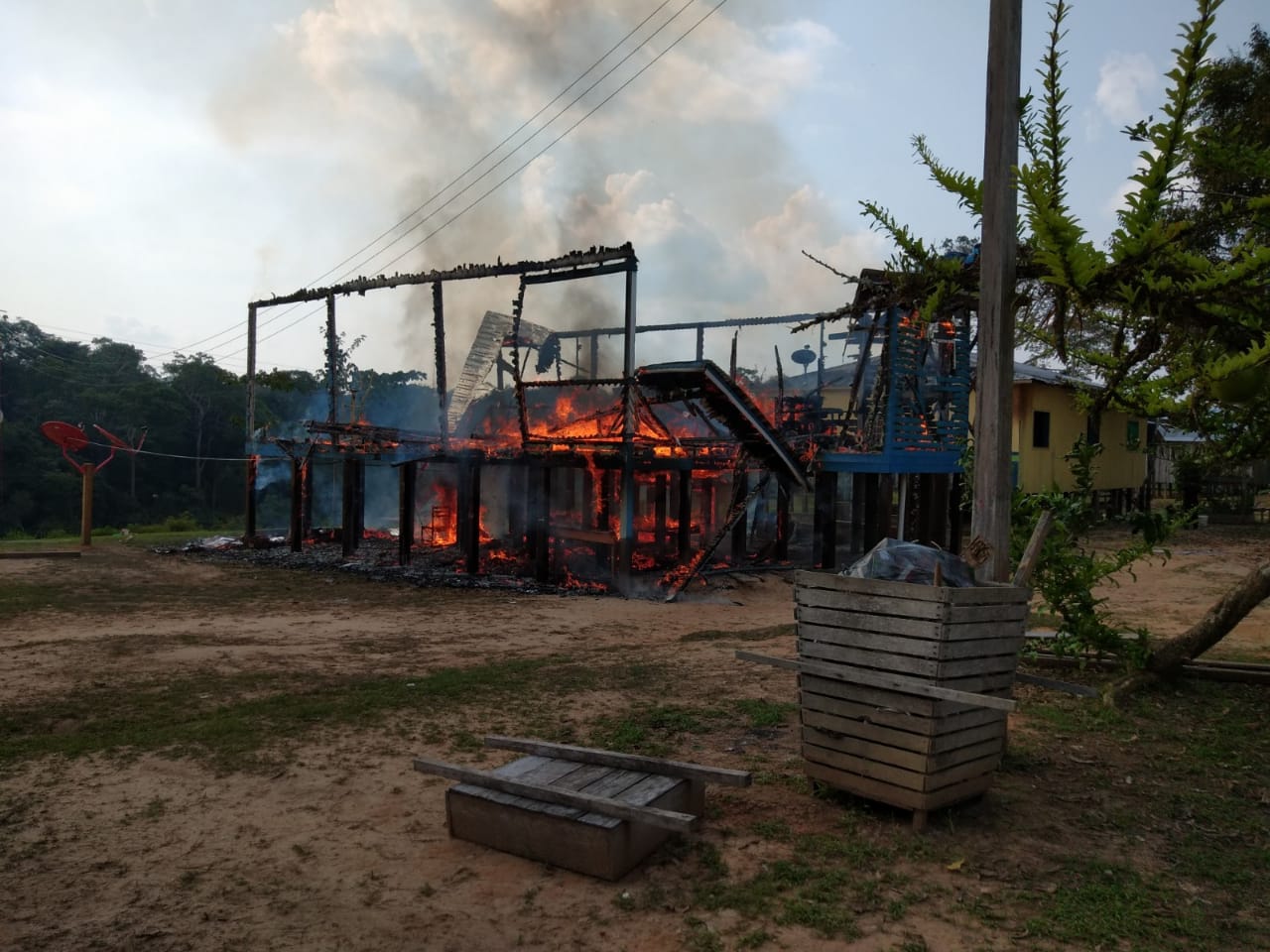 Empresário incendeia casa de líder extrativista em comunidade na Reserva do Médio Purus; ‘Perdi tudo por ciúmes’, diz a vítima