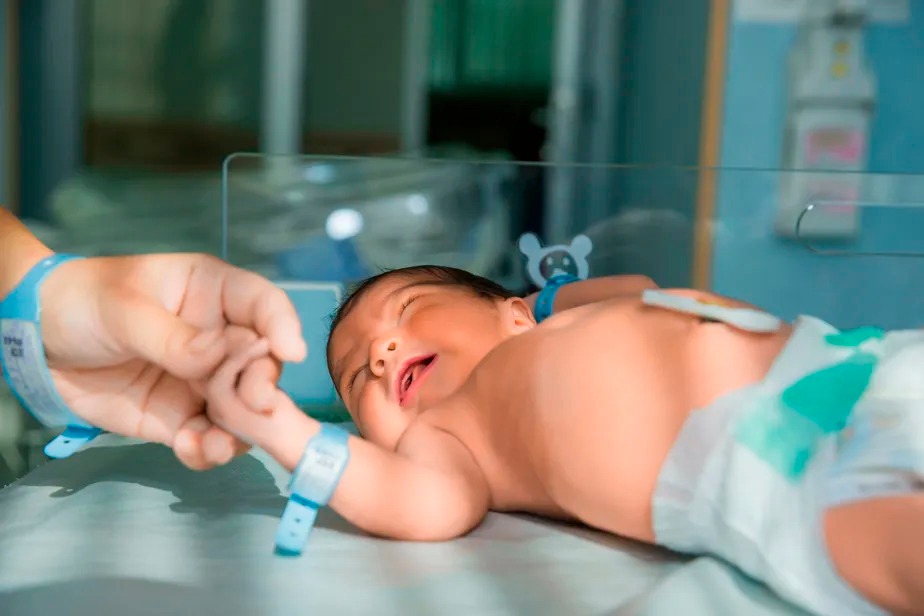Nos primeiros dias de vida, meninas podem ter sangramentos iguais ao da menstruação