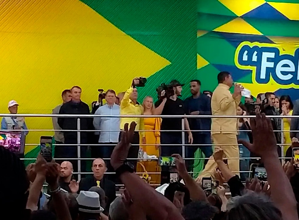 Candidato Bolsonaro intensifica fake news com ataques a Lula e PT em culto evangélico em SP