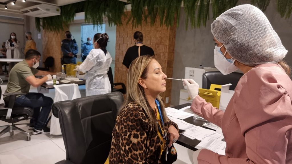 Com aumento de casos de Covid-19 e síndromes respiratórias, Amazonas retorna à fase amarela