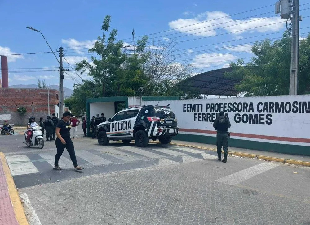 Com arma registrada por CAC, adolescente atira em três alunos de escola no Ceará
