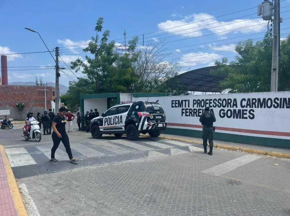 Com arma registrada por CAC, adolescente atira em três alunos de escola no Ceará