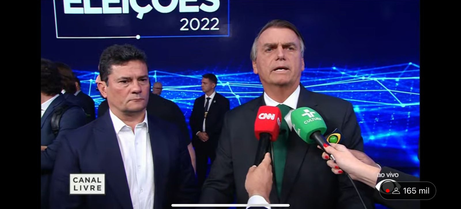 Sergio Moro (à esq) e Jair Bolsonaro (Reprodução/Youtube)