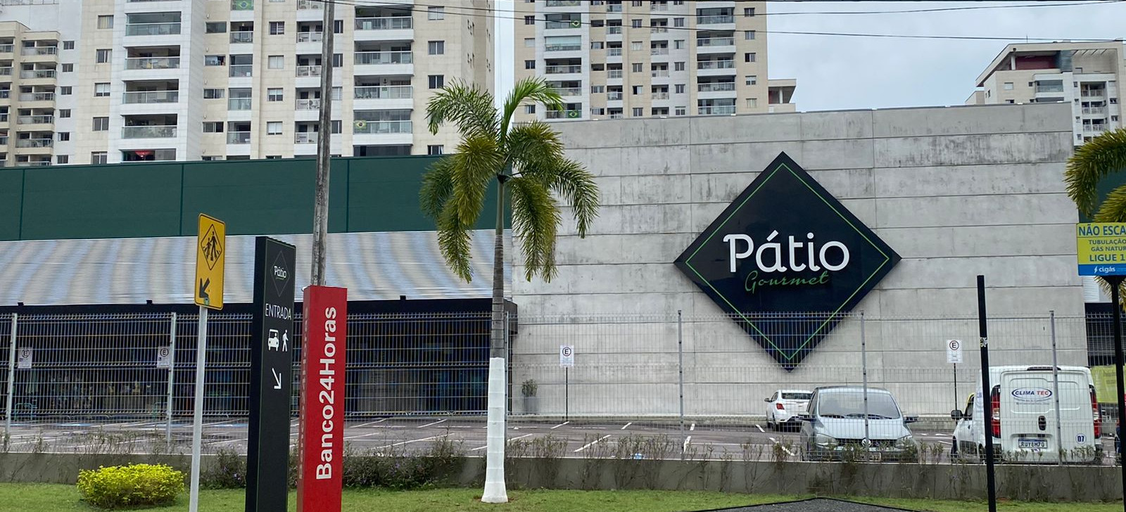 Acúmulo de gordura em equipamento causa incêndio em supermercado na zona Centro-Sul de Manaus