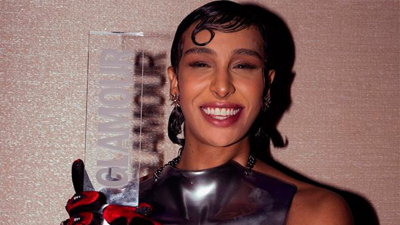 Linn da Quebrada vence prêmio de ‘Mulher do Ano’ e é alvo transfobia: ‘Estou realmente cansada’