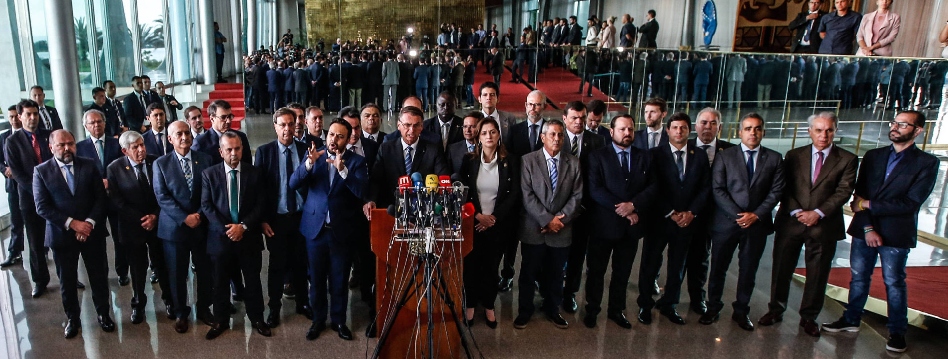 Ao determinar início de transição, Bolsonaro reconhece resultado das eleições, diz STF