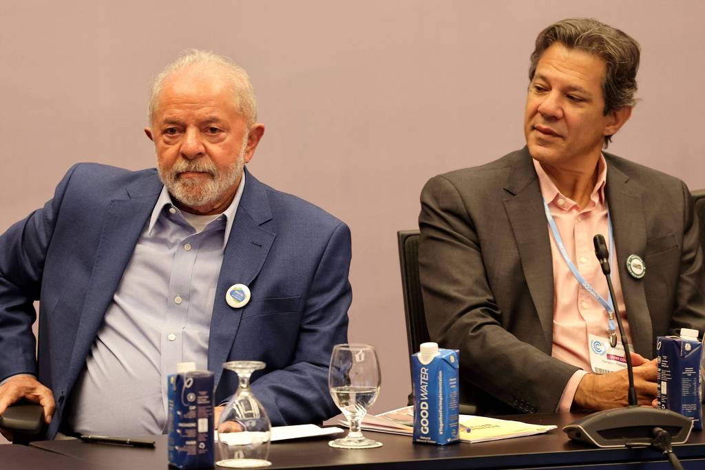 Cotado para o Ministério da Fazenda, Fernando Haddad embarca com Lula para Brasília