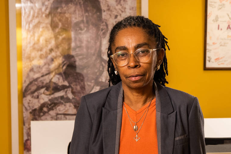 Diretora da Anistia Internacional afirma que Lula precisa incluir negros e indígenas na alta hierarquia do governo