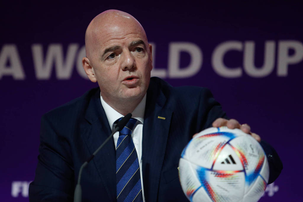 Infantino disse que pode passar os próximos dias descansando na praia se o maior problema da Copa do Mundo é a cerveja - (Gabriela Biló/Folhapress)