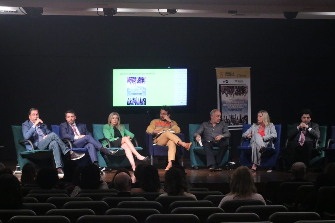 Amidst antidemocratic acts, event highlights respect for institutions and fight against corruption