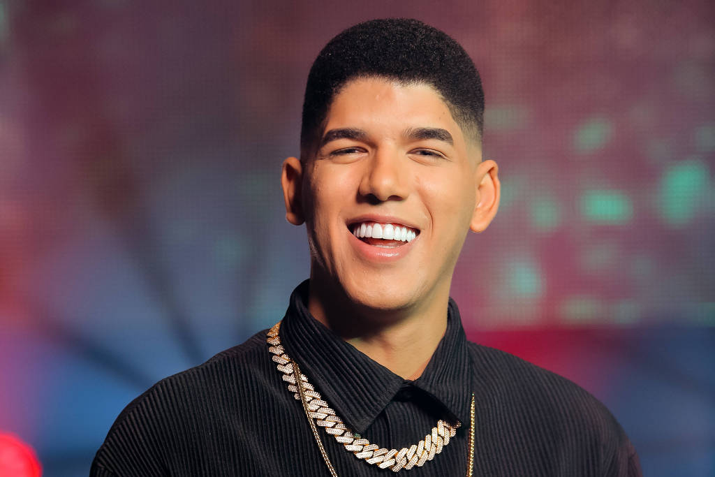 Avião particular de Zé Vaqueiro sofre pane e cantor cancela shows