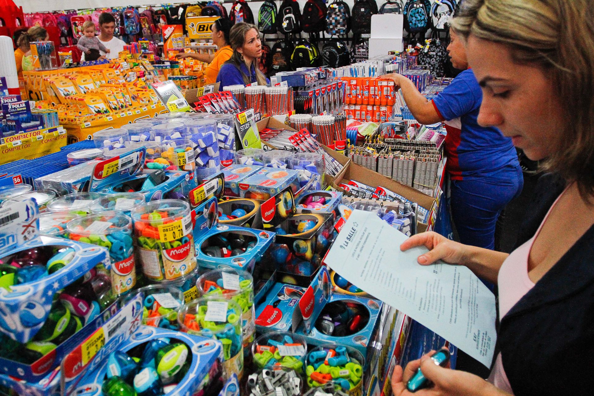 Planejamento: para economizar, pais se adiantam nas buscas por materiais escolares