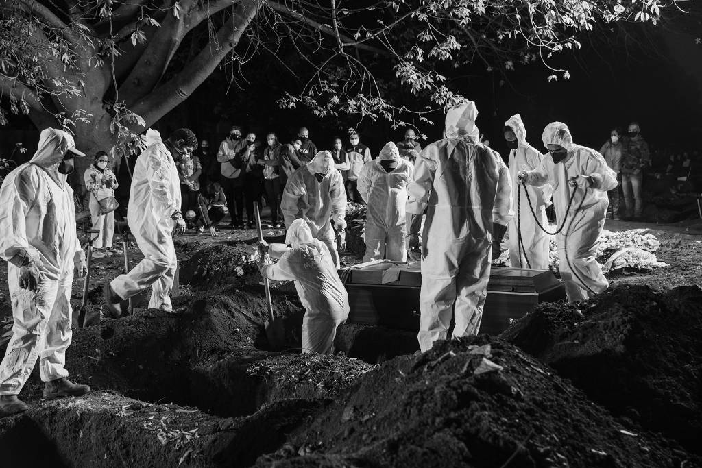 Média de mortes por Covid-19 no Brasil completa 31 dias consecutivos em crescimento