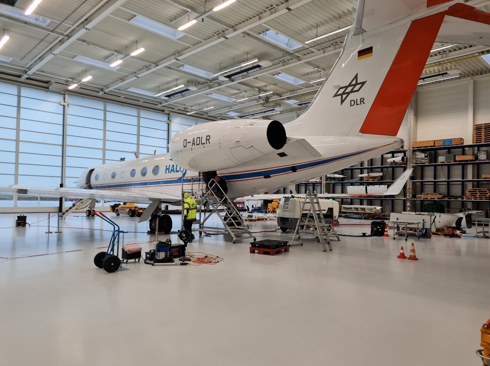 Avião especial realiza experimento sobre influência da floresta no clima da Amazônia