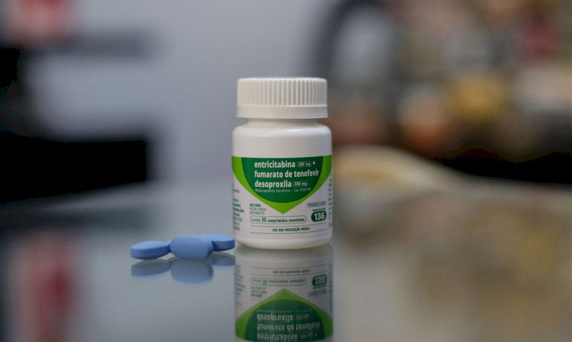 Estudo mostra que oferta imediata de medicamento no combate ao HIV é viável no País