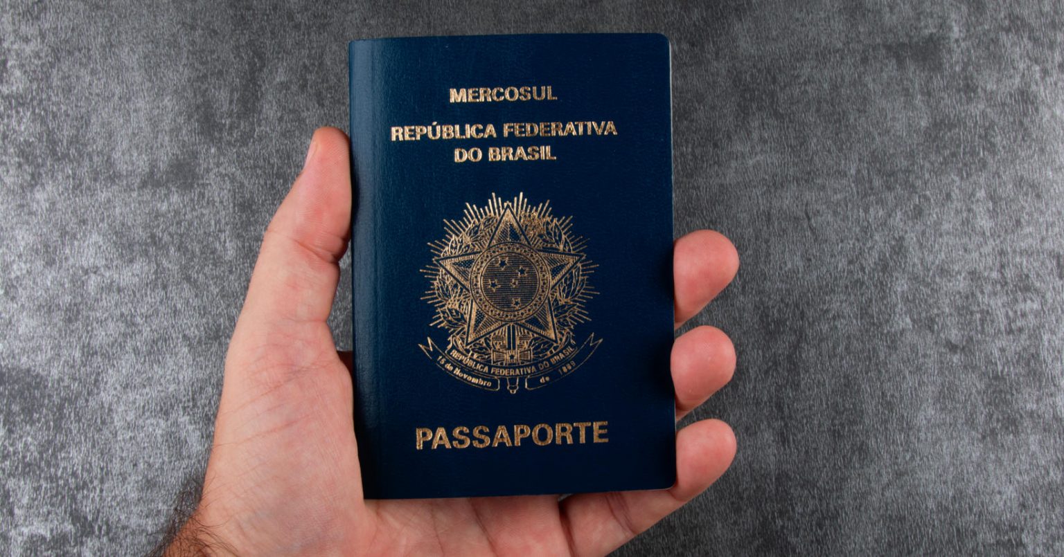 Confecção de passaportes será retomada neste sábado pela PF, afirma ministro