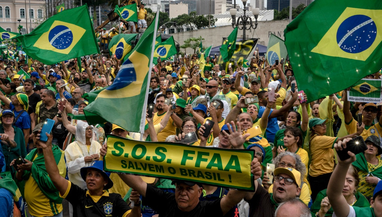 Radicalismo da extrema-direita no Brasil vai depender do desempenho de Lula no governo