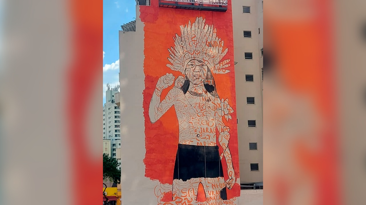 André Hullk conta a história do Guaraná da Amazônia em mural inédito no Centro de São Paulo
