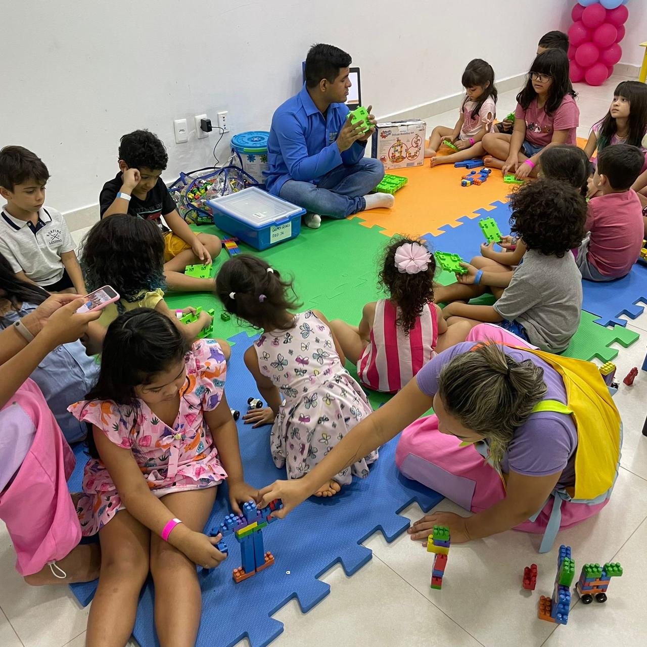 No AM, colônia de férias tecnológica apresenta temática sobre grandes nomes da inovação na história