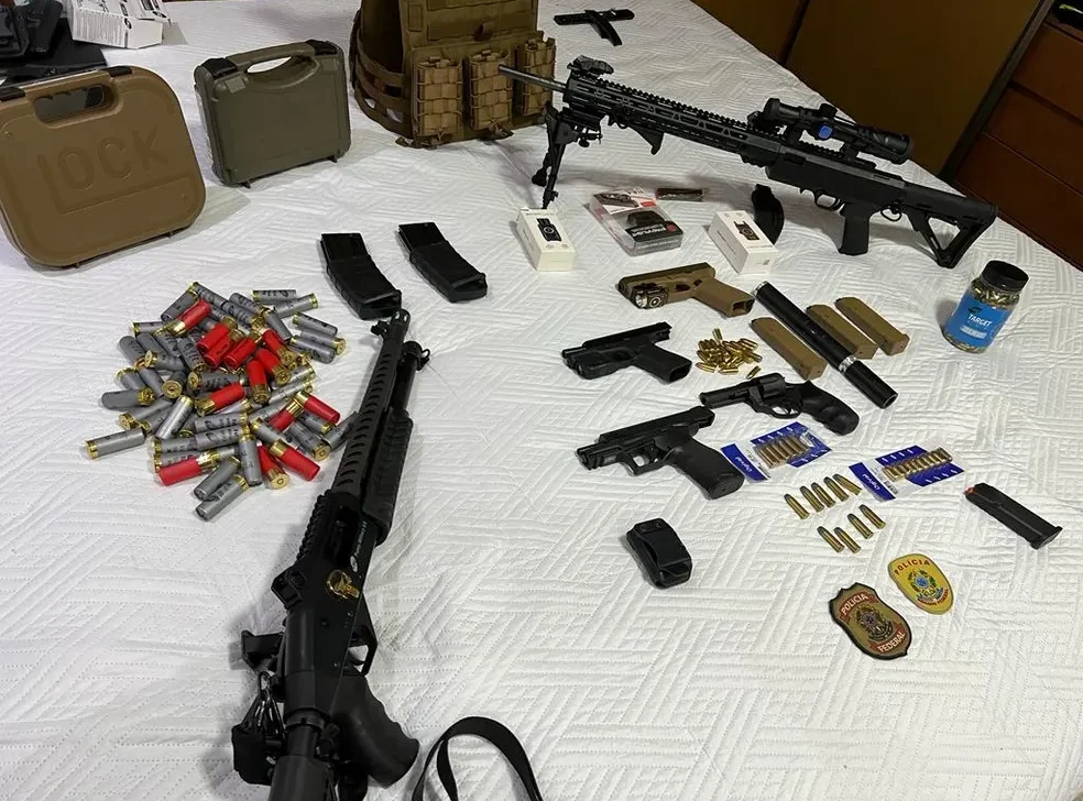 Acusado de ameaçar senador Randolfe Rodrigues é preso com arsenal de armas em Macapá