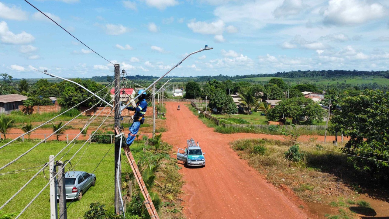 O Ilumina+ Amazonas implantou 56,8 mil pontos desde o seu lançamento, em maio de 2022 (Rami Araújo/Divulgação)