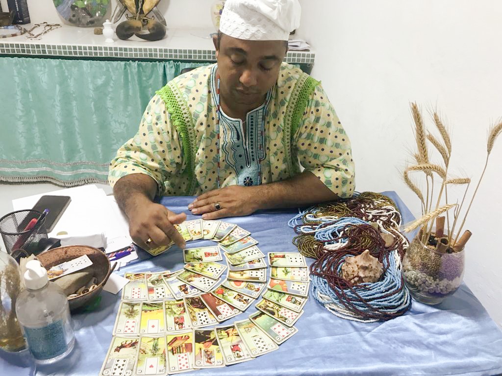 Previsões 2023: ‘Bolsonaro corre risco de ser preso’, aponta babalorixá