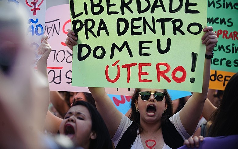 Brasil deixa aliança antiaborto; documento defendia conceito de família baseado em casais heterossexuais
