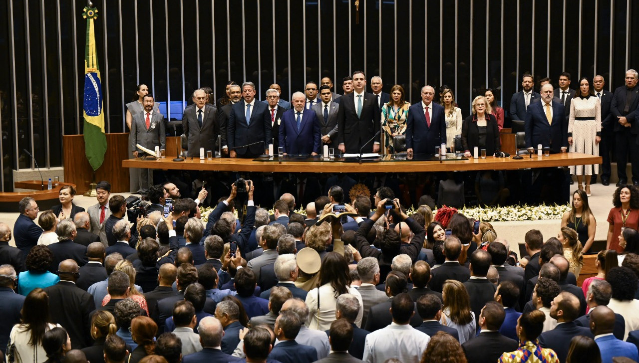 Estudo do PROS mostra que metade do novo Congresso manifesta rejeição ao governo atual