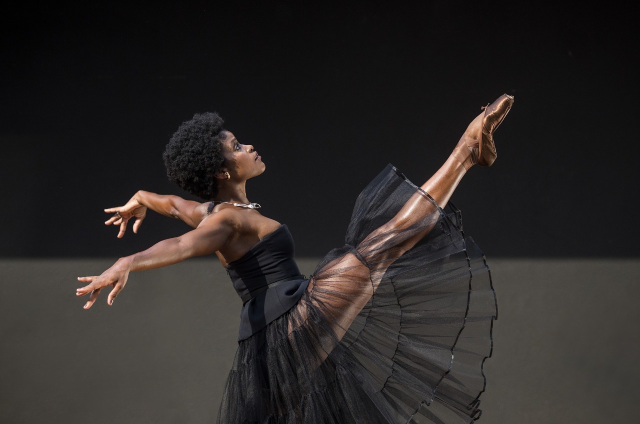 Nos EUA, bailarina Ingrid Silva afirma ter sofrido racismo; ‘fui questionada se era faxineira’