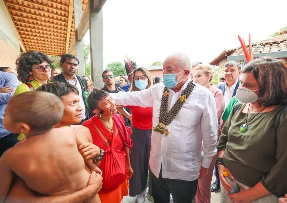 Crianças e indígenas Yanomami foram resgatados com quadros de desnutrição severa e malária, segundo informações do Ministério da Saúde (MS) (Ricardo Stuckert/Reprodução)