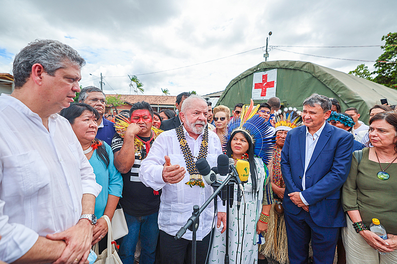 Em reunião com ministros, Lula vai definir estratégias para solucionar crise humanitária em Roraima