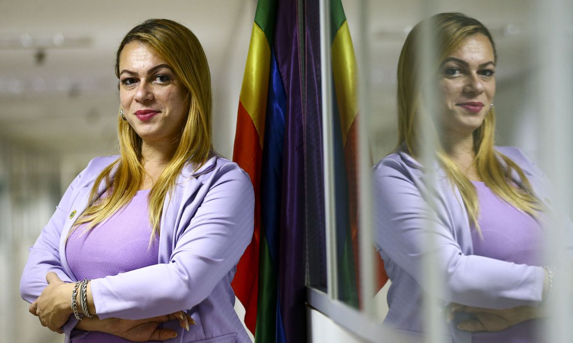 Symmy Larrat é nomeada para a Secretaria Nacional dos Direitos das Pessoas LGBTQIA+