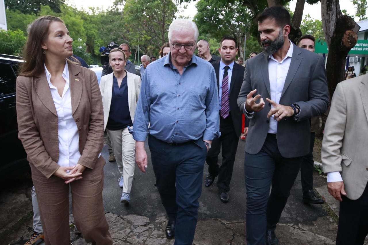 In Amazonas, German president announces 35 million euros investment for the Amazon Fund