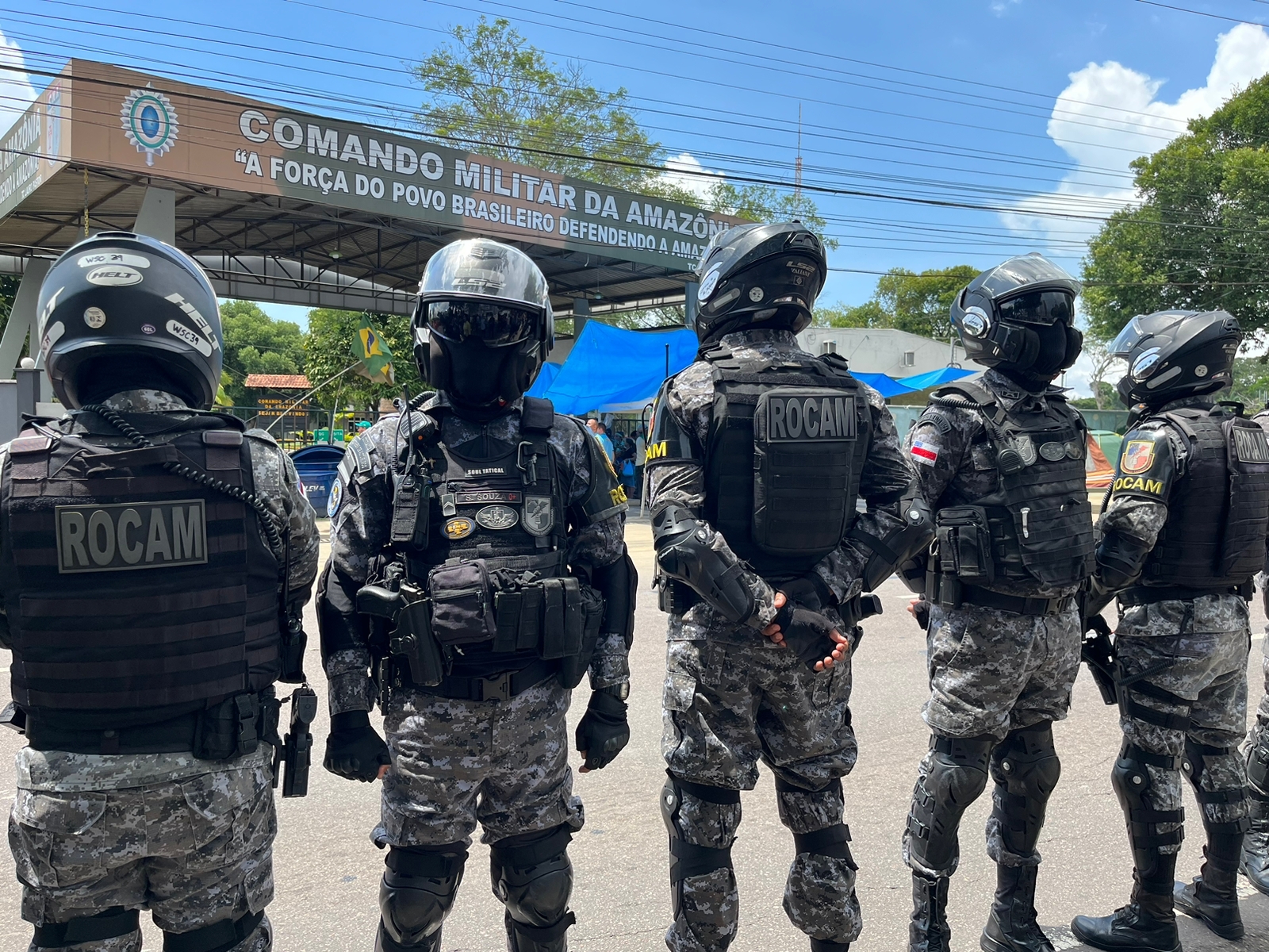 Em Manaus, acampamento bolsonarista é desmontado; imprensa é hostilizada