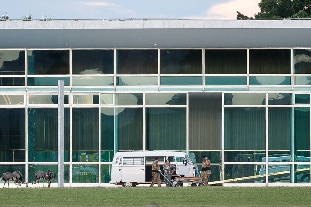 Presidente Lula se muda para Palácio da Alvorada após 36 dias de mandato