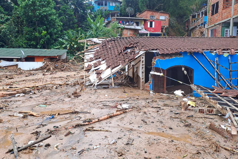Chuvas em SP: número de mortos chega a 44 e entra no 3º dia de busca por sobreviventes