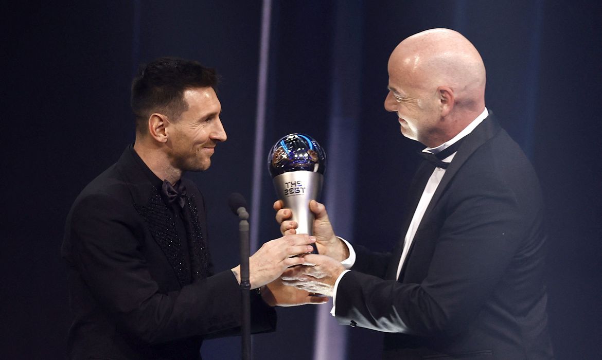 Messi é eleito o melhor jogador de futebol do mundo pela Fifa pela sétima vez