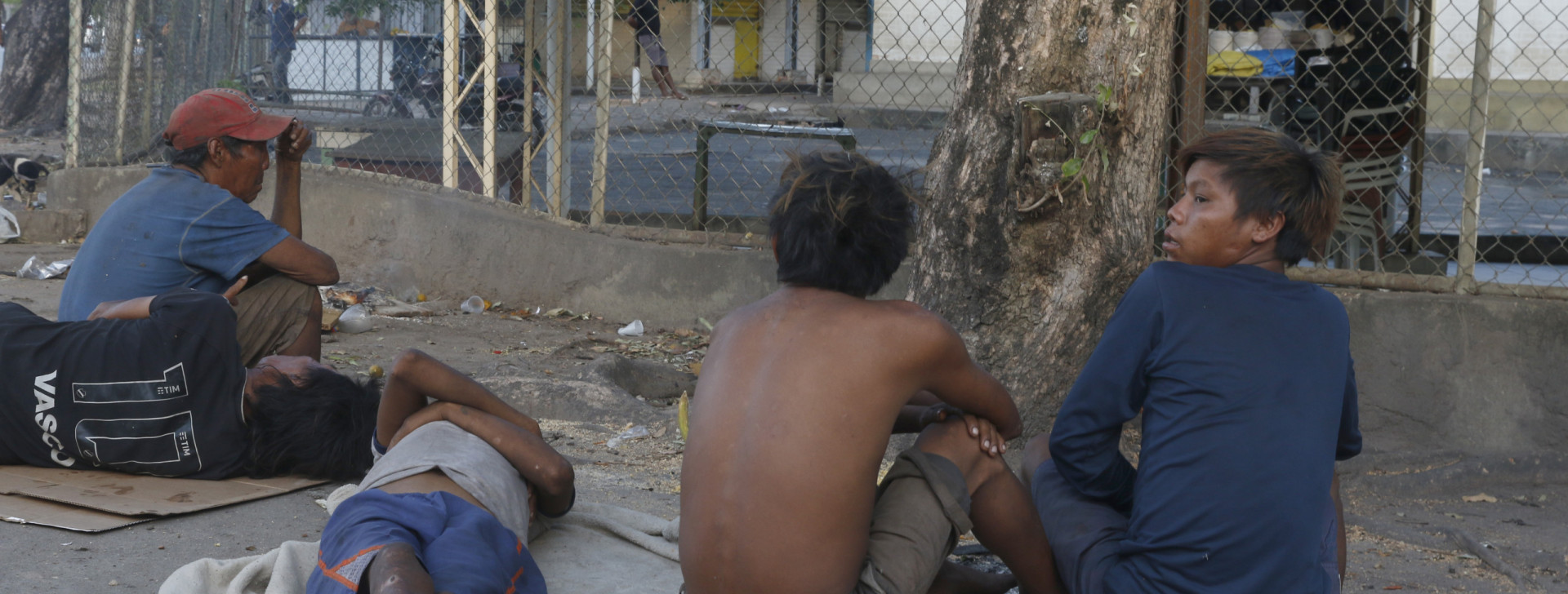 Em RR, indígenas Yanomami vivem em situação precária por não conseguirem voltar para casa