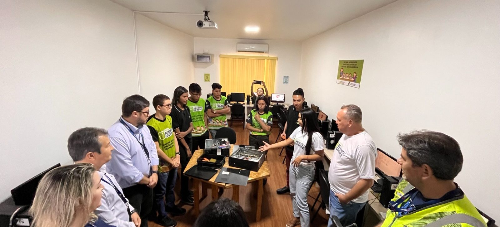 Cerca de 2,6 mil pessoas em seis municípios do Am serão beneficiadas com doação de computadores