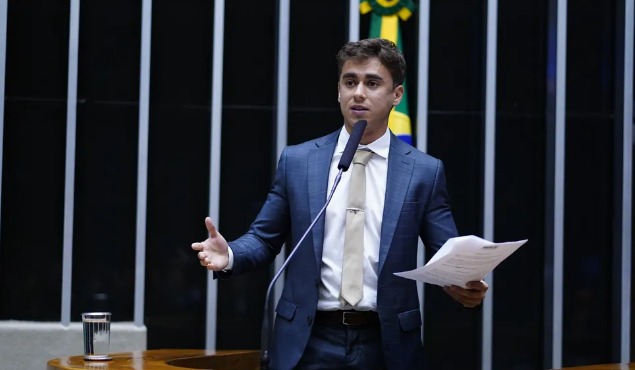 Deputados federais vão pedir cassação de Nikolas Ferreira por fala transfóbica
