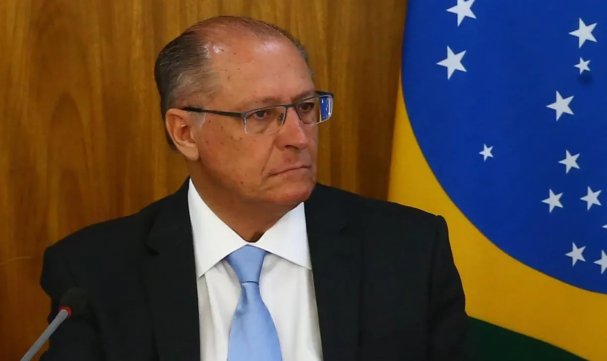 ‘Tem que ser rápido’, diz Alckmin sobre reforma tributária