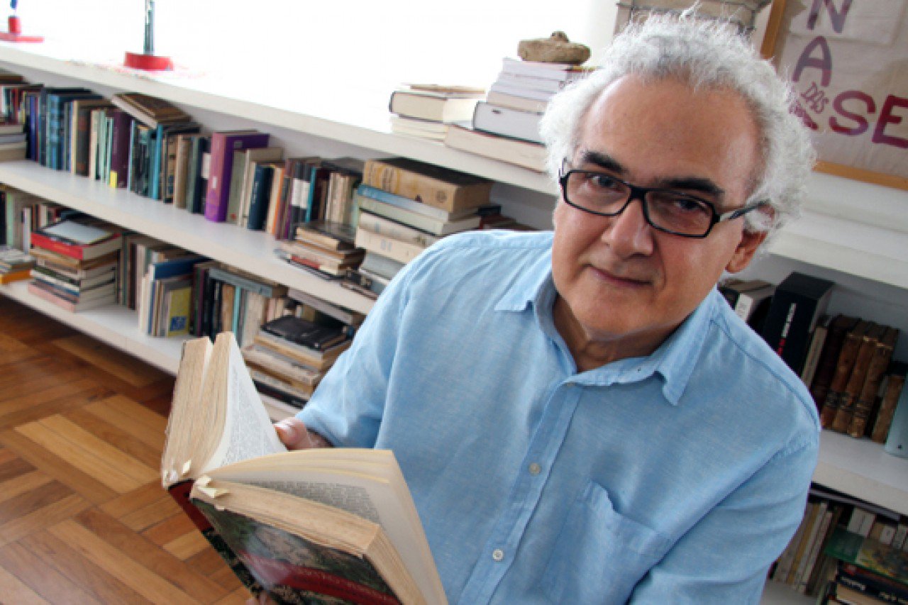 Escritor amazonense, Milton Hatoum recebe título de Doutor Honoris Causa da Ufam