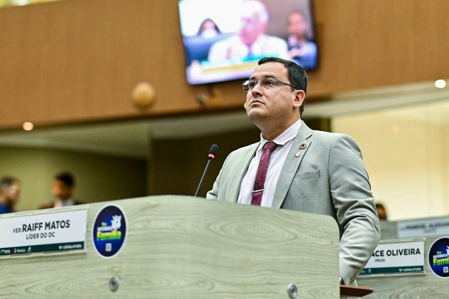 Vereador que já fez discurso transfóbico ironiza extinção da Funasa: ‘Faz o L’